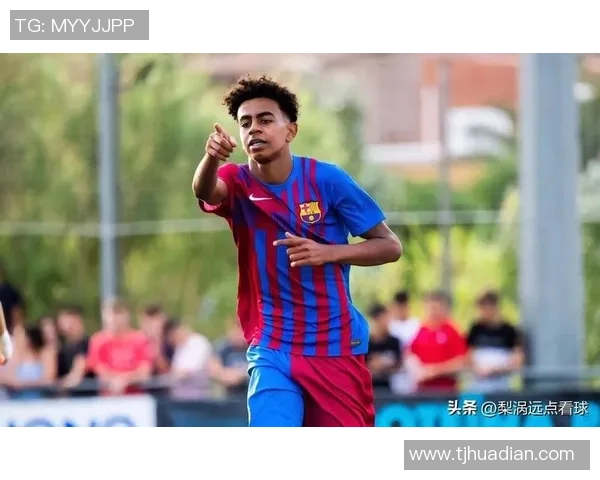 莱万帽子戏法助巴萨追平皇马亚马尔分手后状态回暖连中三元